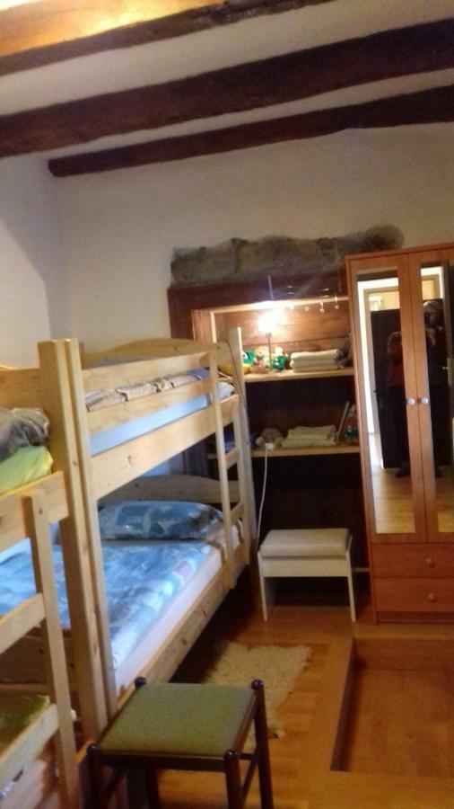 Apartmaji Pri Zivcovih Dutovlje Exterior foto